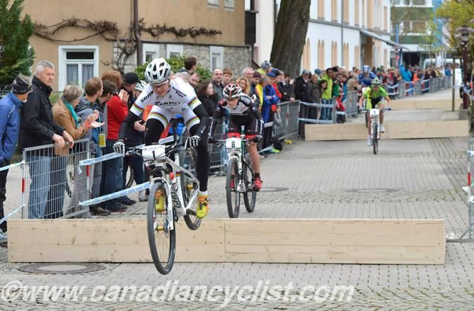 Alexandra Engen leading Anne Terpstra