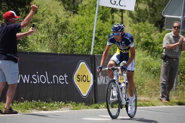 Stephane Rossetto (Vacansoleil) had a short escape to take the mountain points.