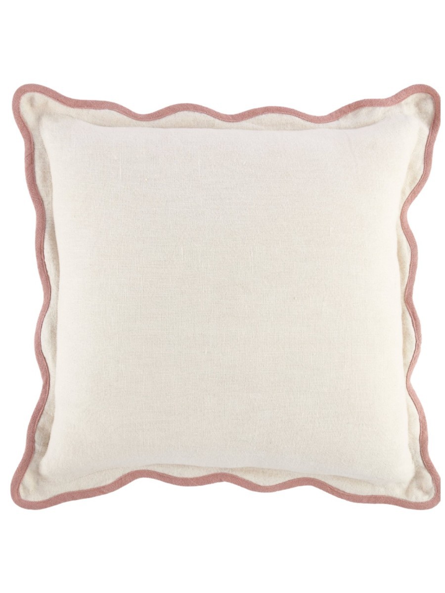 Scallop Cushion in Dusky Pink