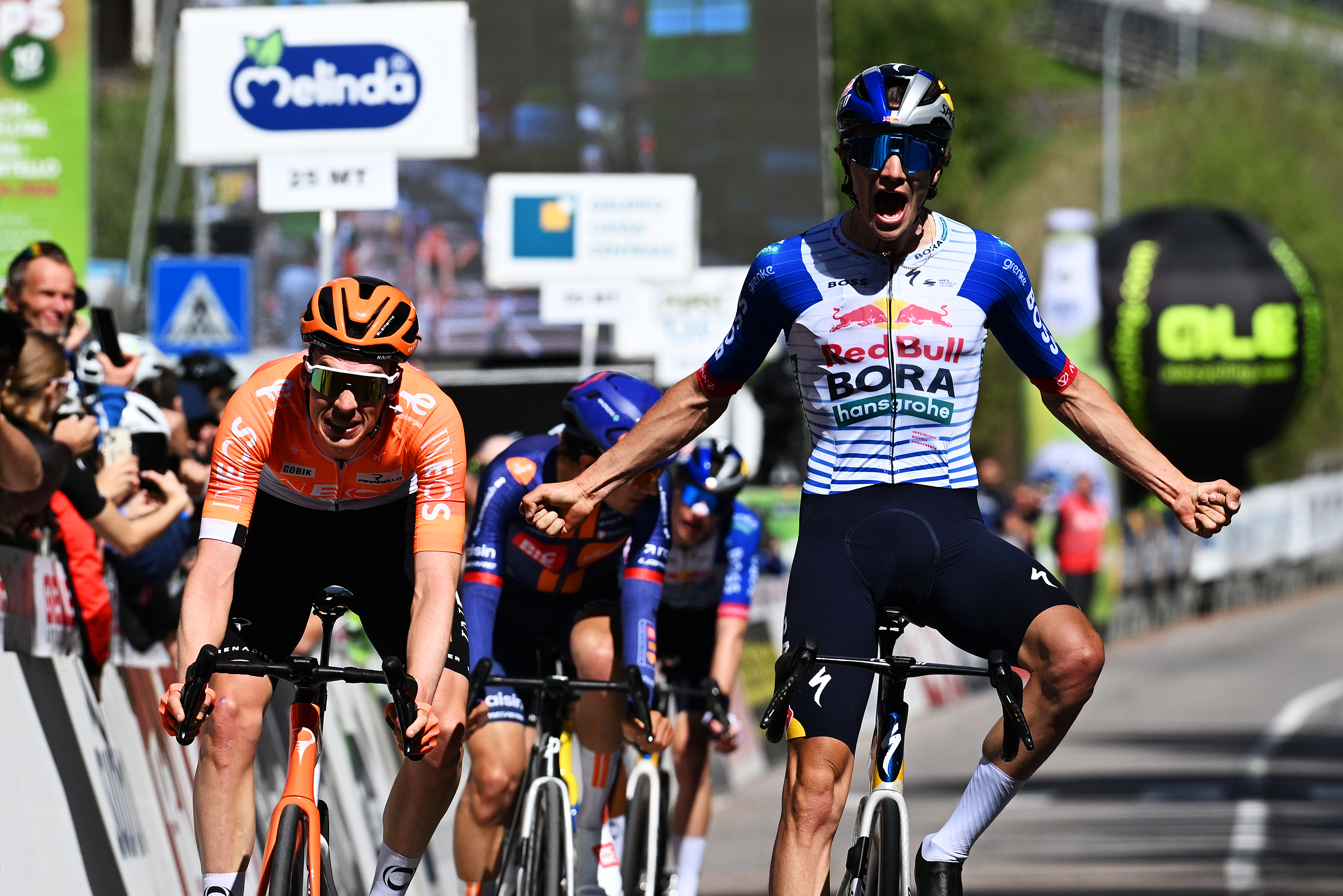 Giulio Pellizzari wins stage 2 Tour of the Alps 2026