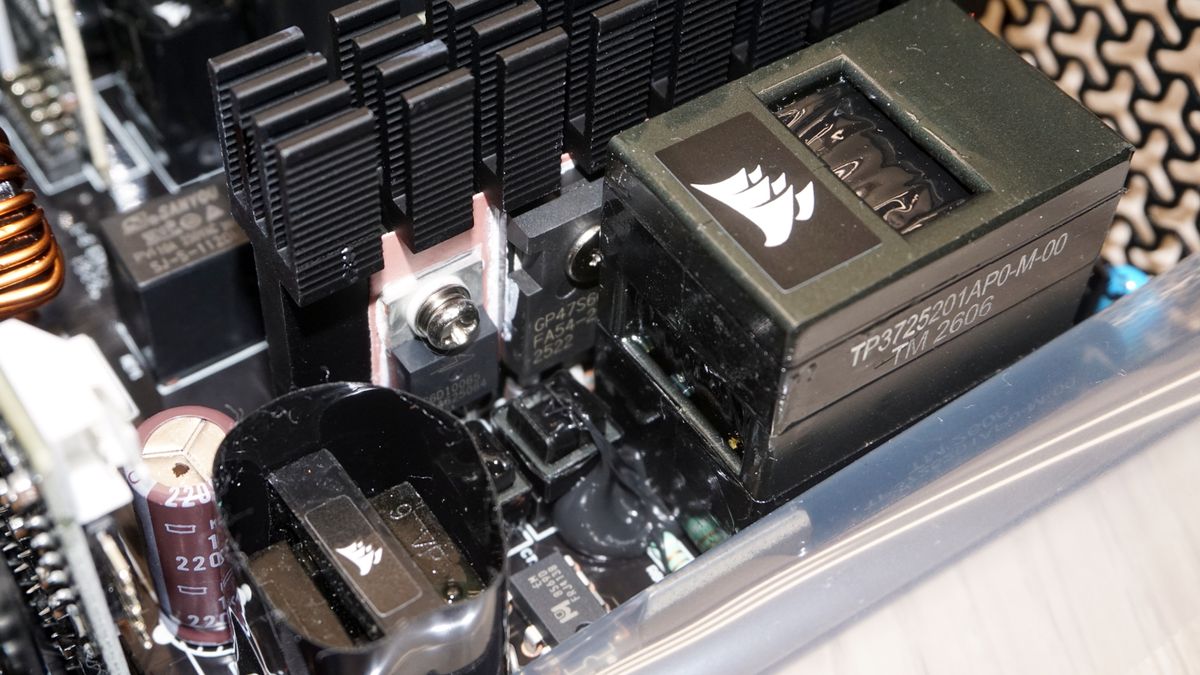 Corsair RM1000e 2026 (ThermalProtect)