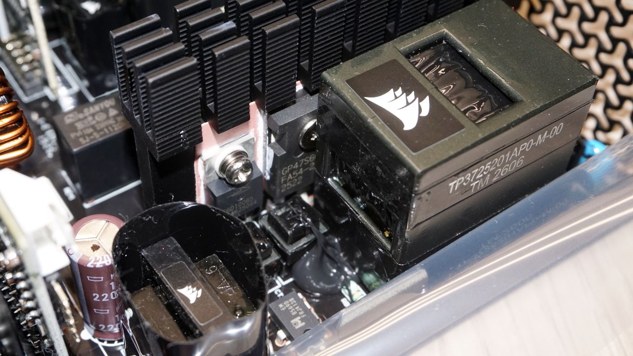 Corsair RM1000e 2026 (ThermalProtect)