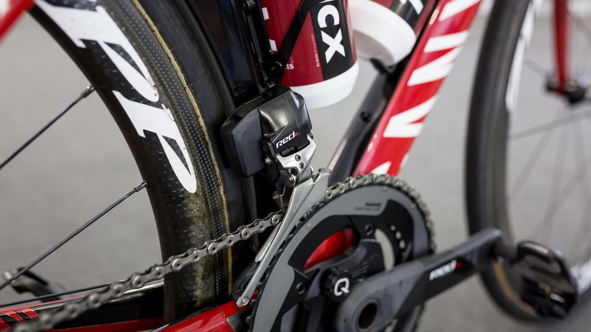 SRAM Red eTap front derailleur