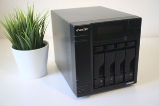 Asustor Lockerstor 4 AS6604T NAS Review