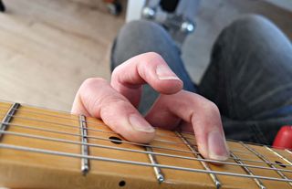 How to play partial barre chords