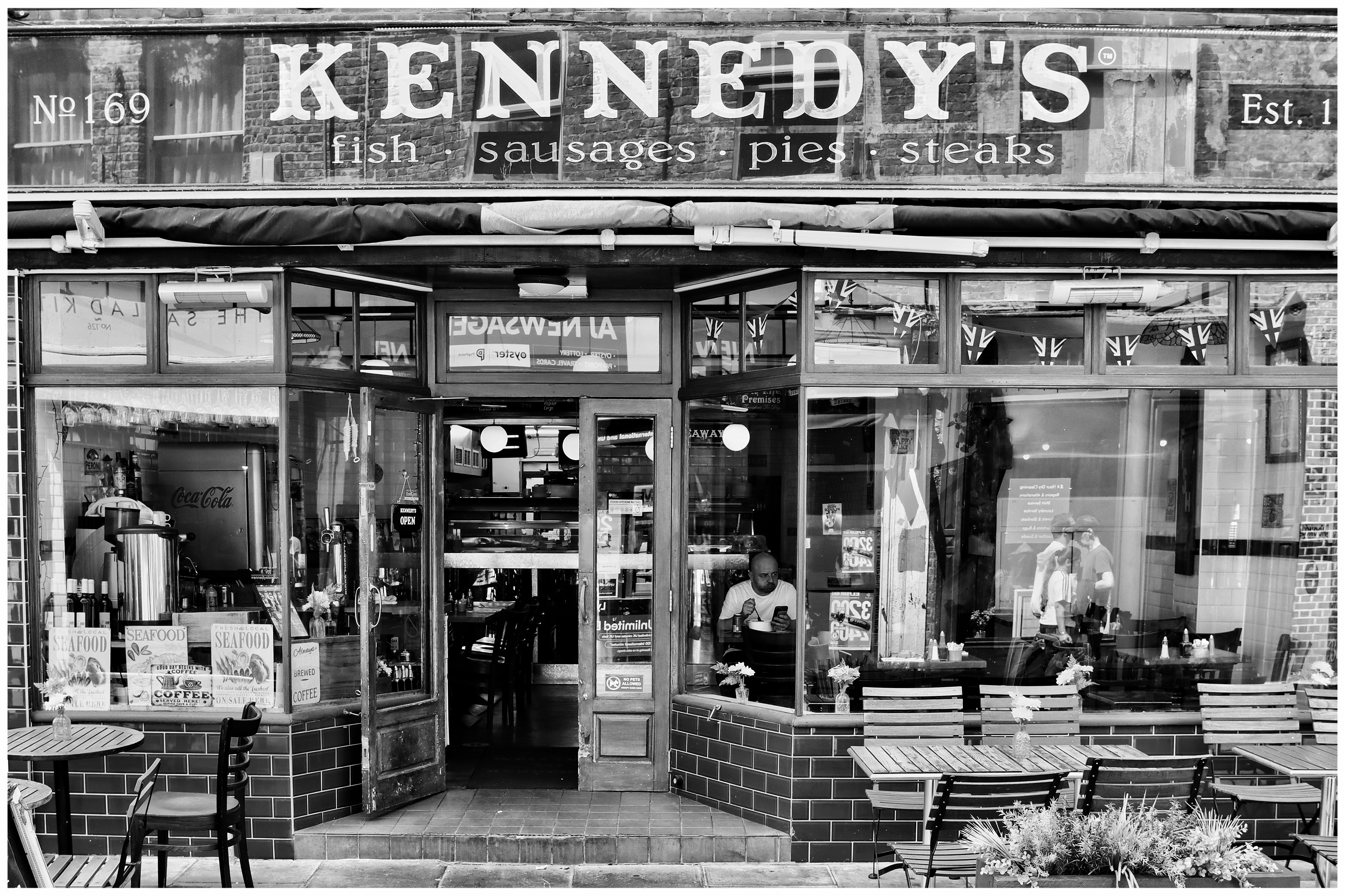 GuruShots - Powerful Black & White Jan 26