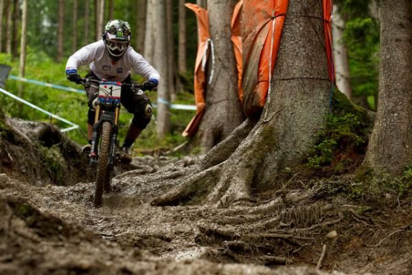 Leogang World Cup Winner Sabrina Jonnier (Maxxis-Rocky Mountain)