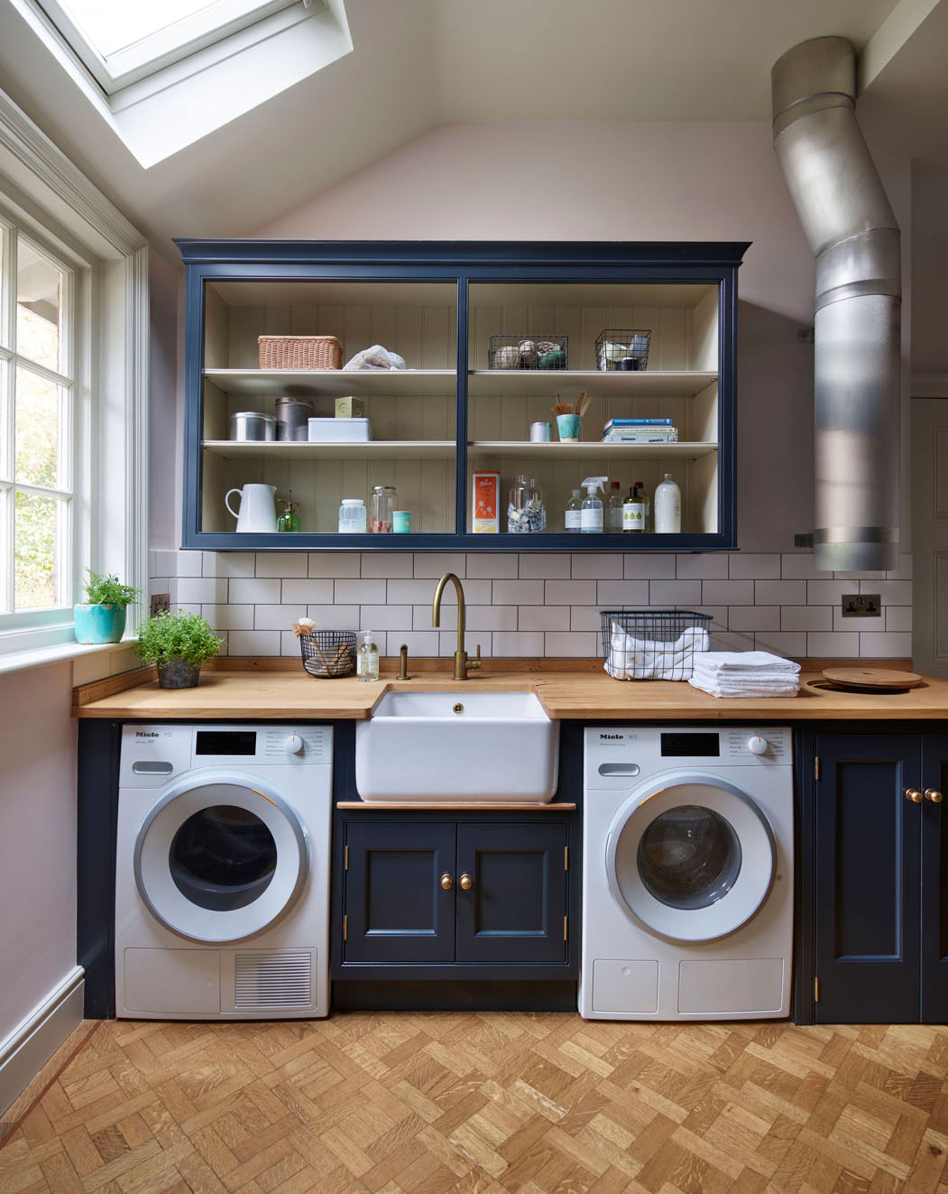 Laundry room lighting ideas styles that look good and make laundry