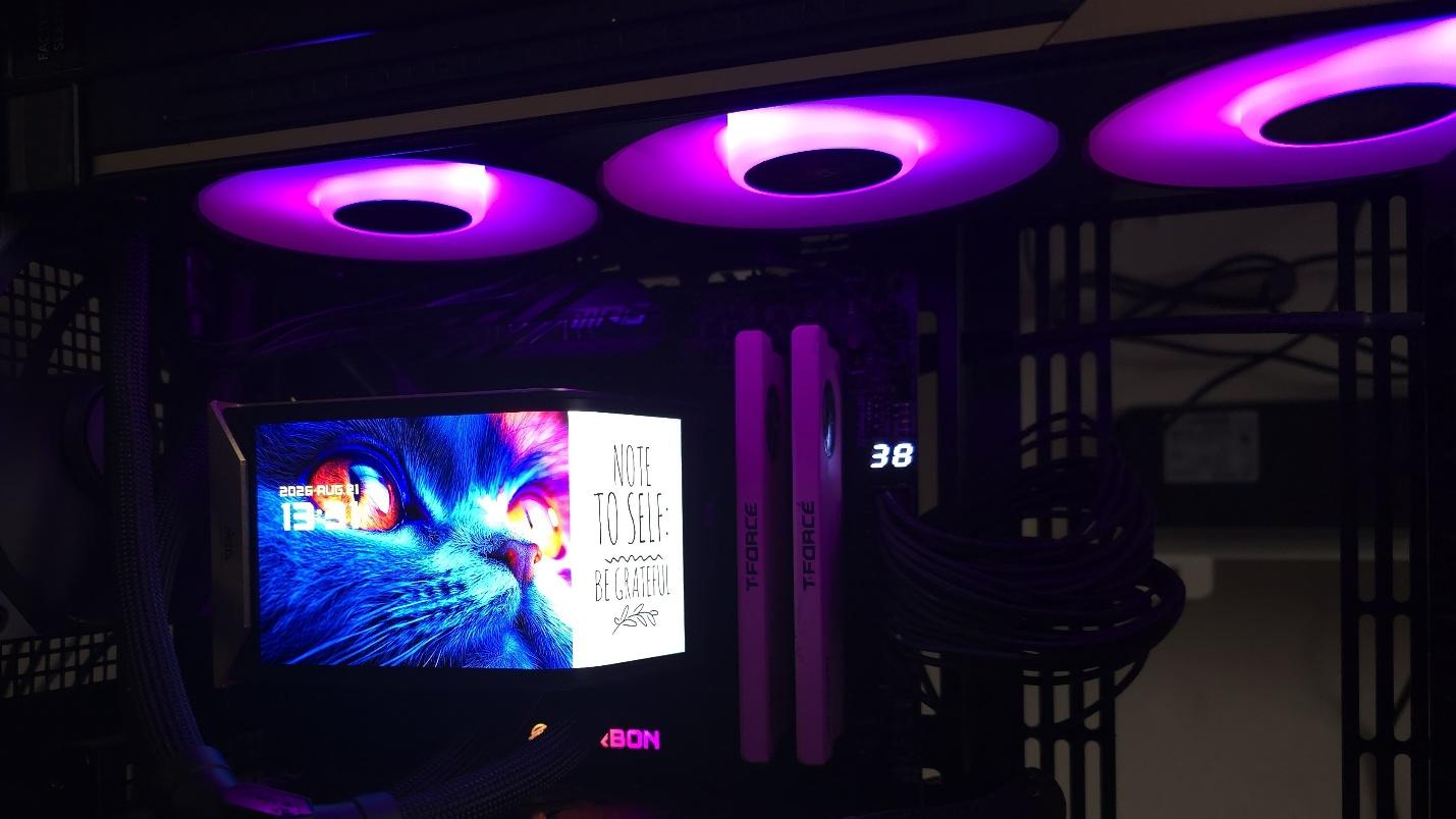 MSI MEG CoreLiquid E15 360 AIO