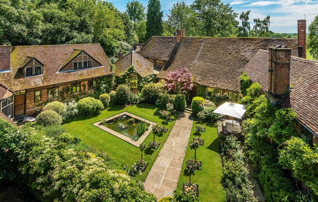 country houses for sale in surrey