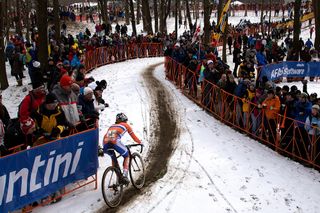 Marianne Vos en route to winning the 2013 UCI Cyclo-cross World Championship in Louisville, Kentucky
