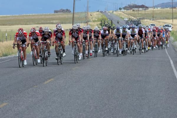Bissell and Fly V Australia put in a hard effort to bring back the break.