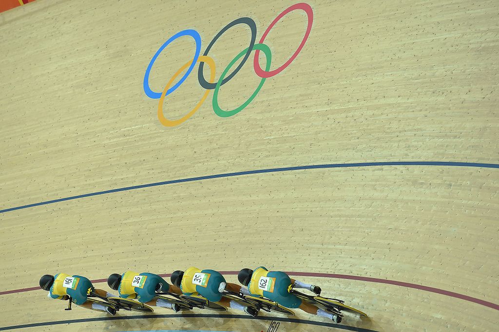 The Australian women's team pursuit squad in action