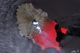 sarychev, volcanic eruption, photos from space