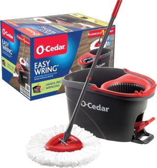 Picture of o-cedar mop and bucket