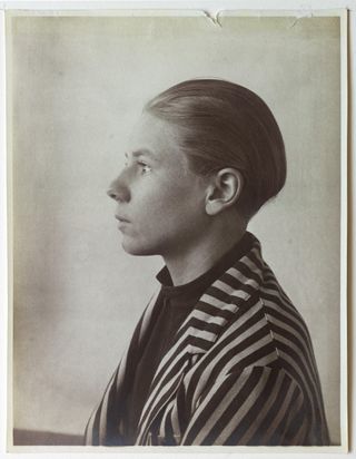 Lucia Moholy_Lou Scheper, 1927_Bauhaus-Archiv
