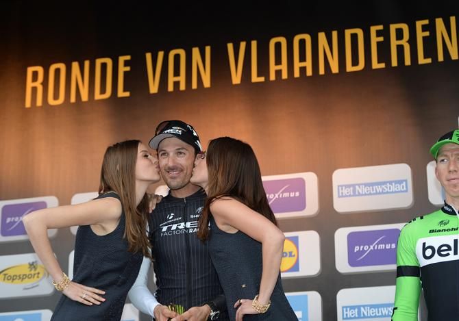 "Sorry Belgians", Cancellara collects the kisses at the Tour of Flanders