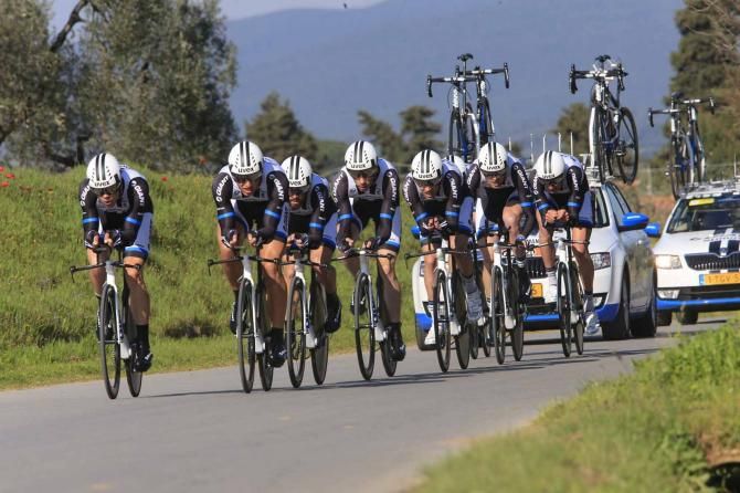 Giant-Shimano in team time trial formation.