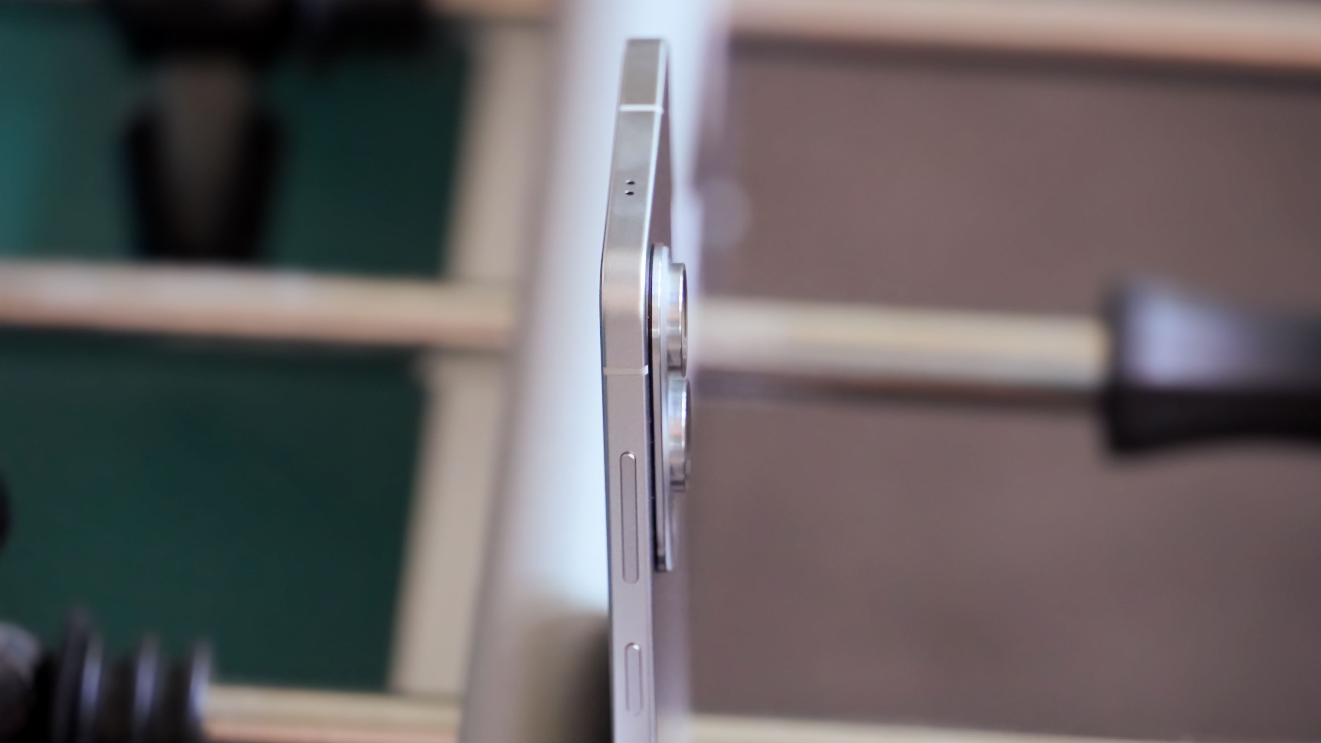 The side profile of the Samsung Galaxy S25 Edge.