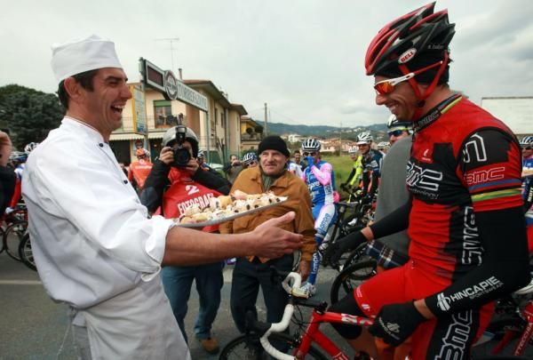 Former pro Paolo Fornaciari's new career offered plenty of amusement to the peloton at the start