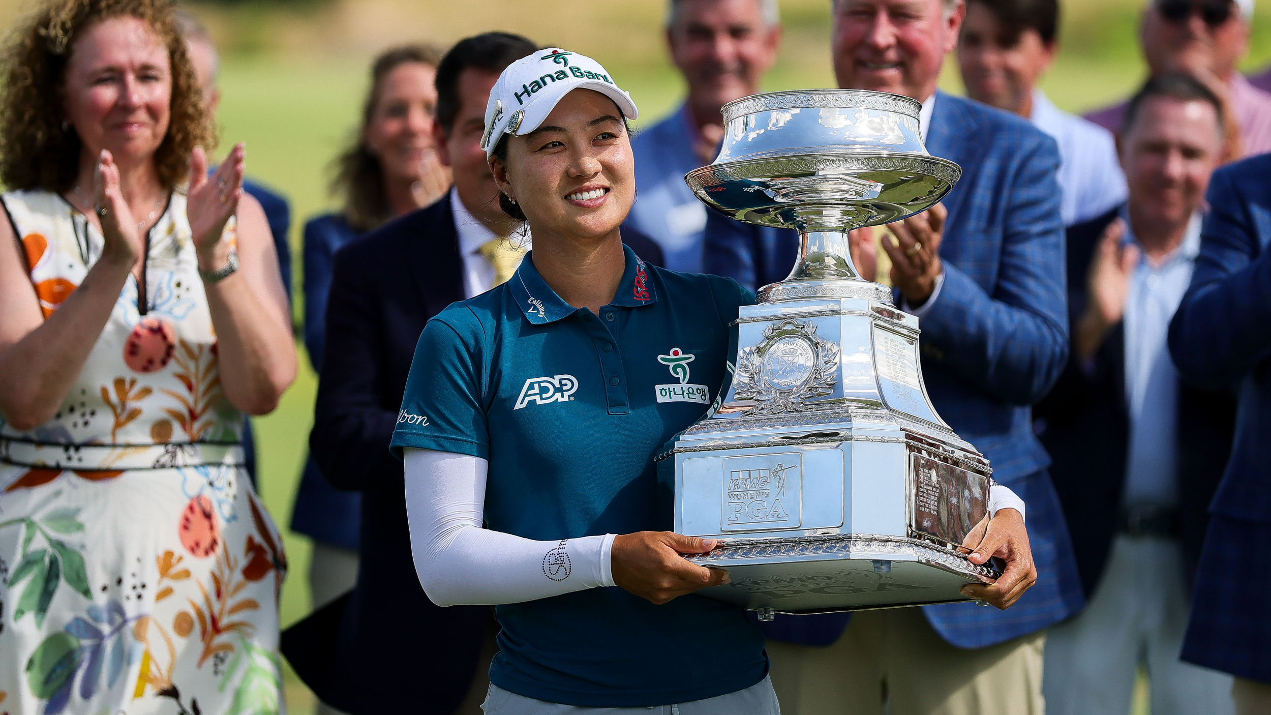 Minjee Lee with the KPMG Women&#039;s PGA Championship trophy 