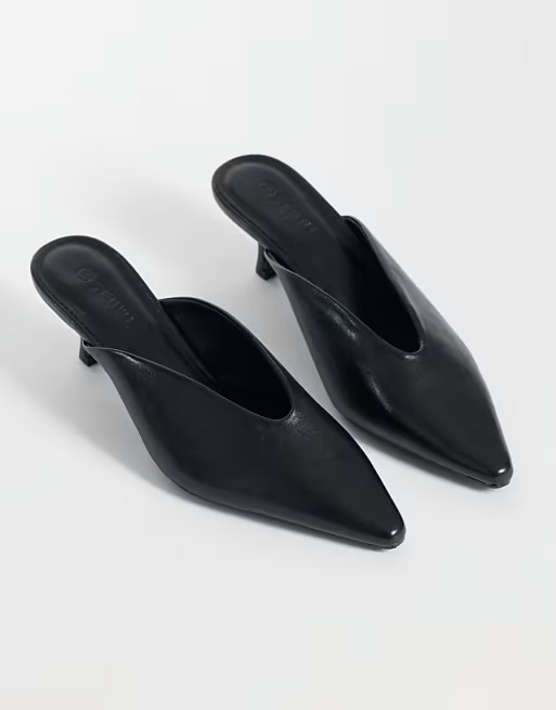 Mod Pointed Toe Mule Pump