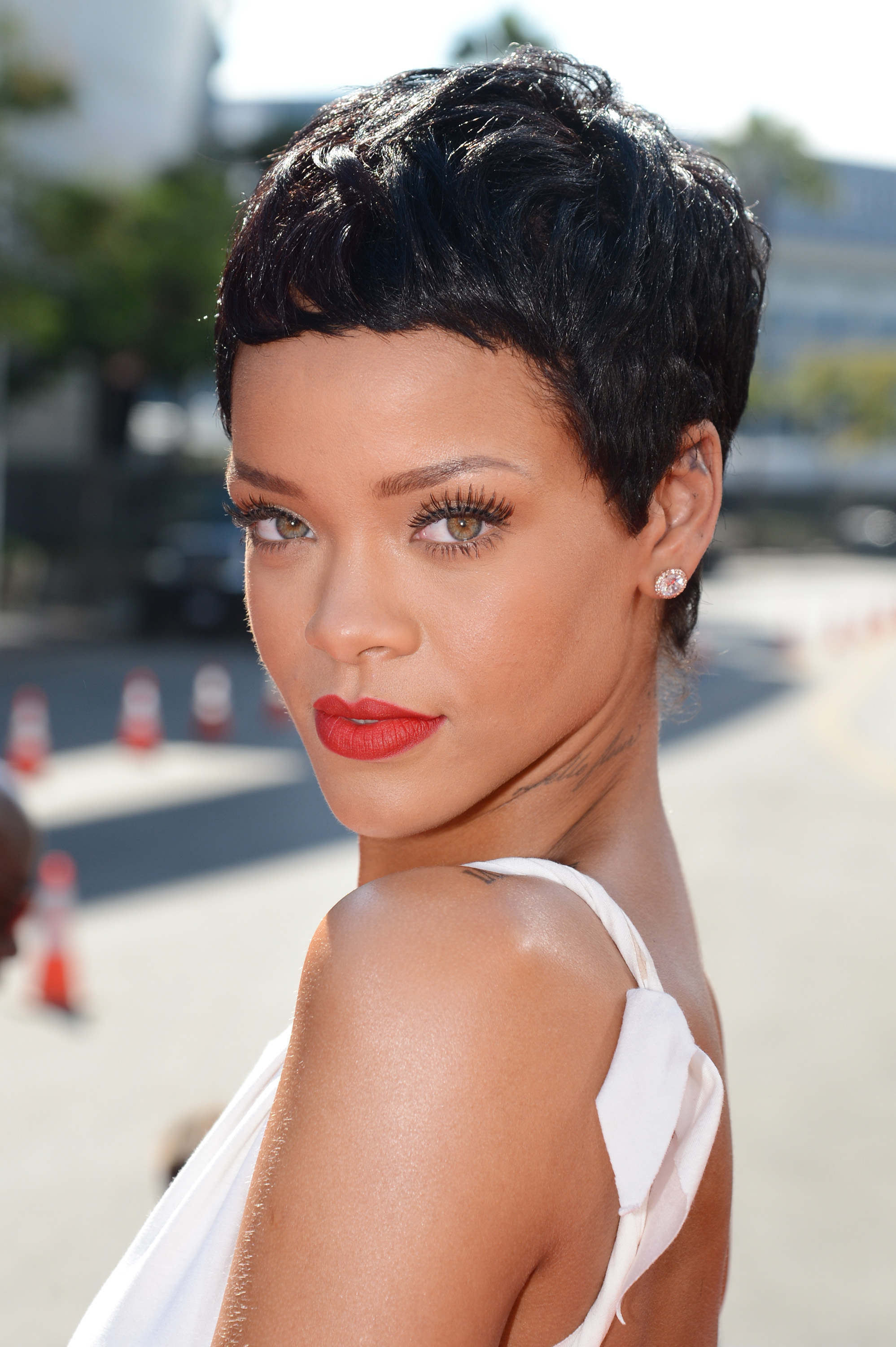 Photo of Rihanna with a textured pixie cut