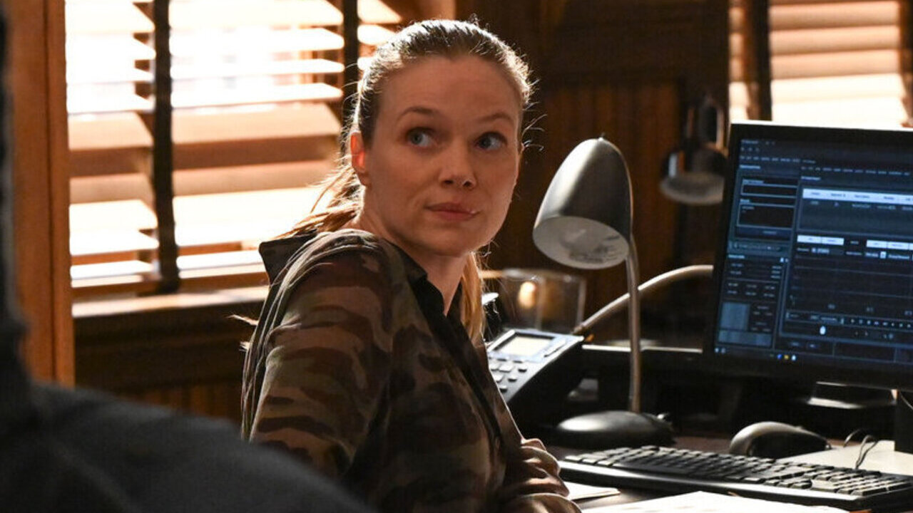 As Tracy Spiridakos Sends 'Mad Love' For Chicago P.D. Premiere Day, Here's How The Former Star's Absence Is Already Affecting Season 12