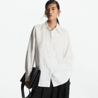 Linen shirt in white