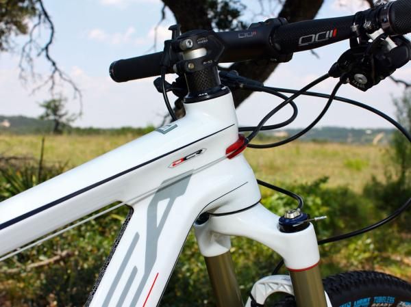 The new Alma 29 now sports a tapered head tube that provides a surer feel under braking plus extra front triangle torsional rigidity.