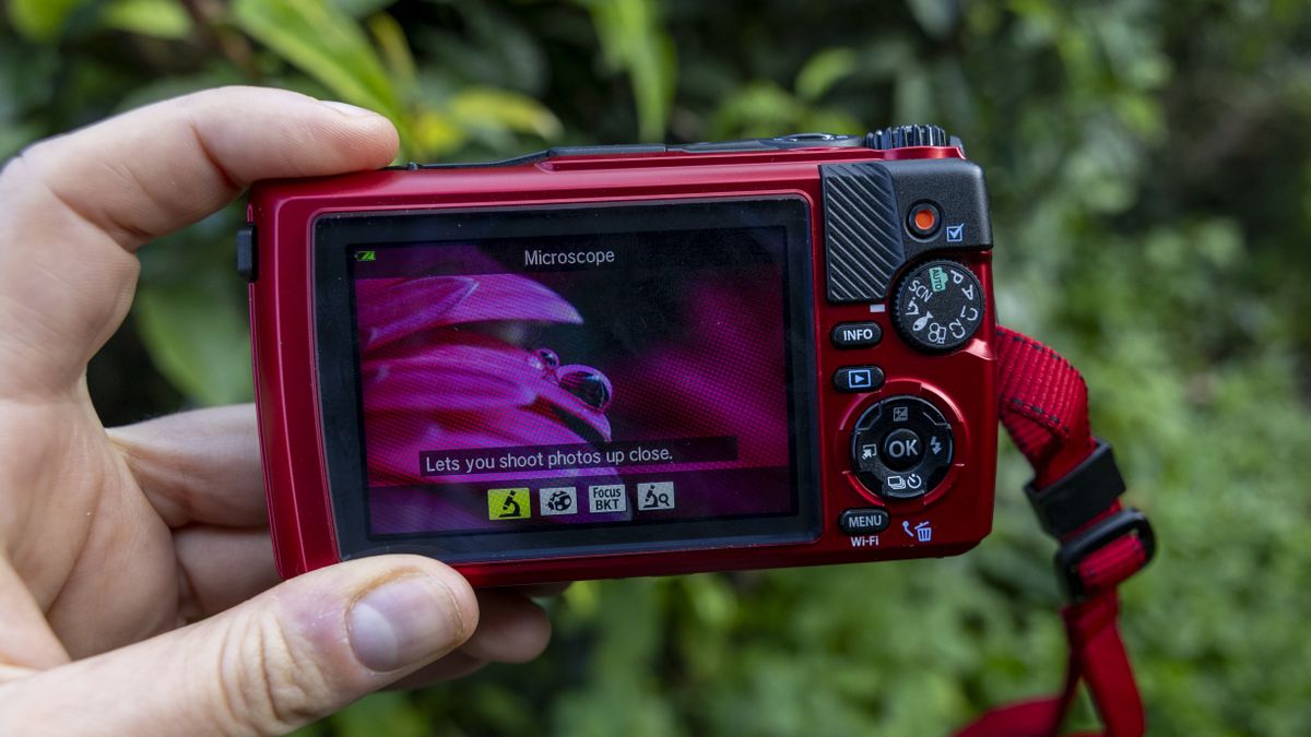 Microscope scene mode on the OM System Tough TG-7 camera