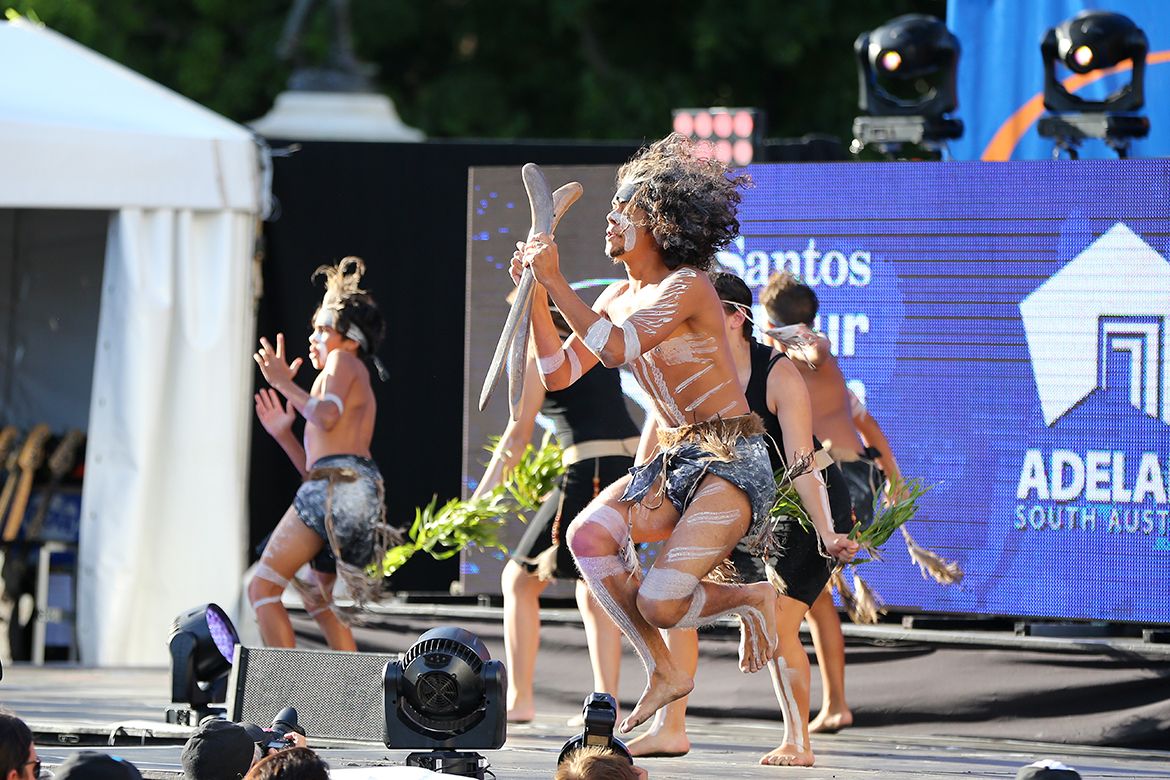 Aboriginal performers at the TDU team presentation