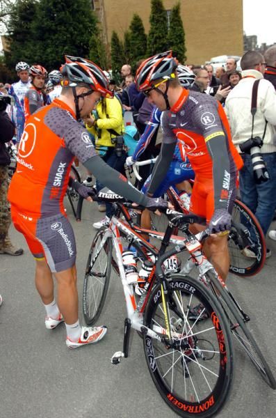 RadioShack riders Sergio Paulinho (l) and Yaroslav Popovych before the race.