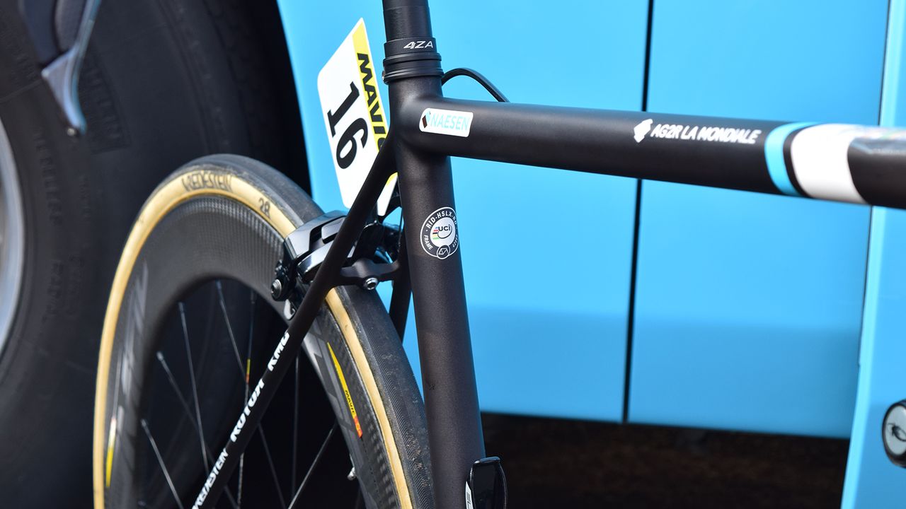 Oliver Naesen's 28mm tubular on the back of his Eddy Merckx machine. He runs a massive 30mm up front