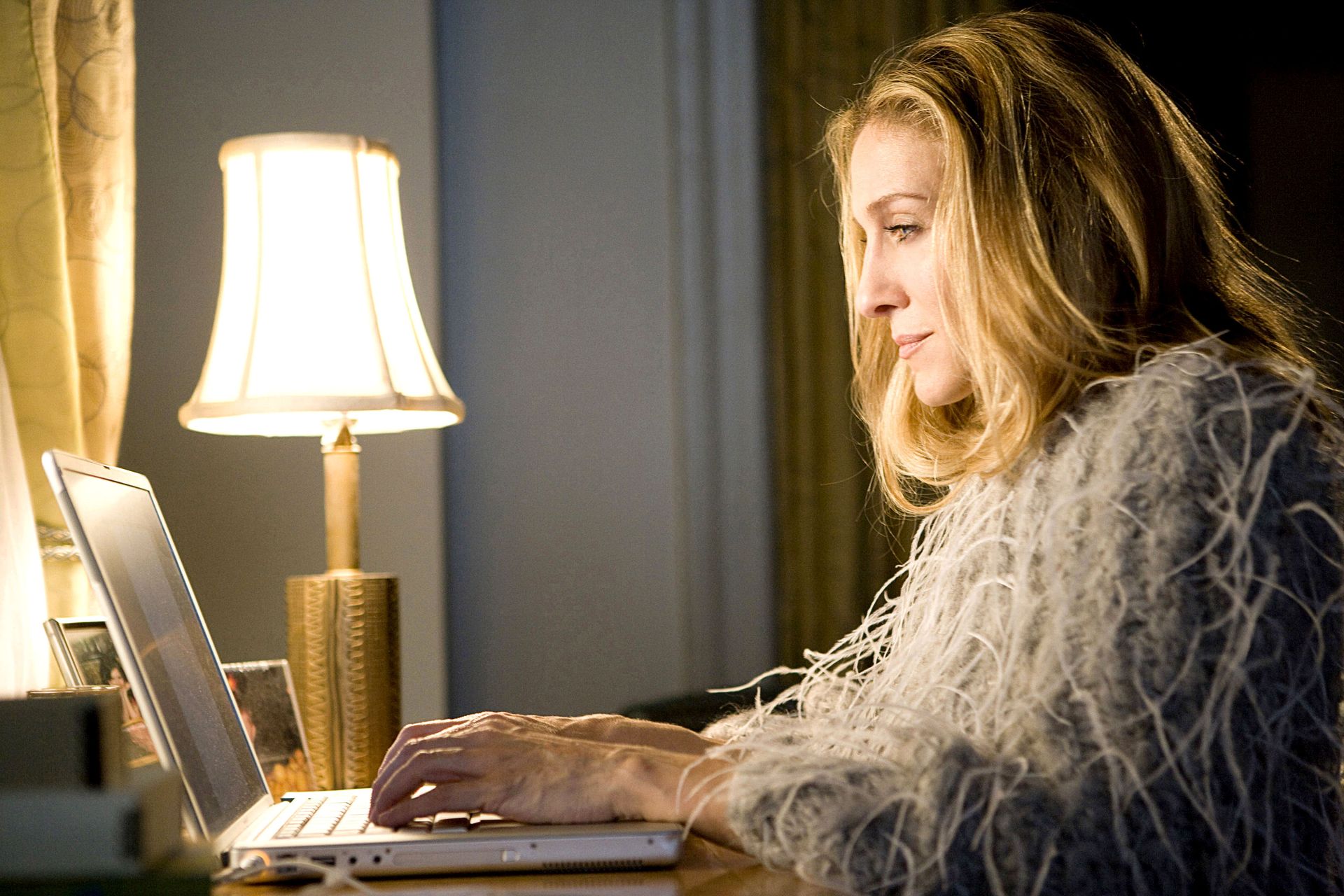 An image of Carrie Bradshaw from Sex And The City.