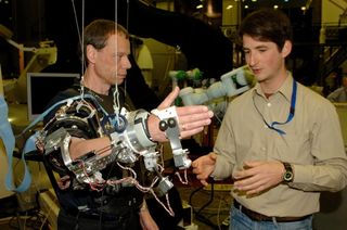 Robotic exoskeleton device