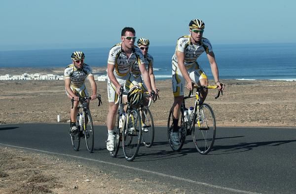 Cavendish and Eisel lead the way on Lanzarote.