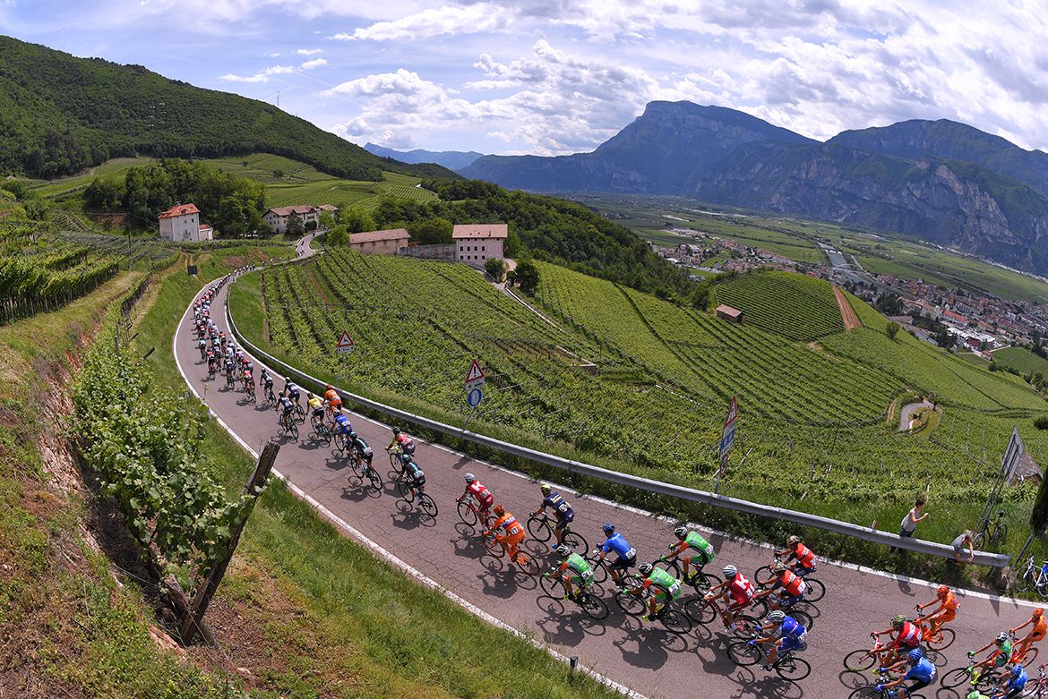 The Giro d'Italia weaves its way through northern Italy on stage 17.