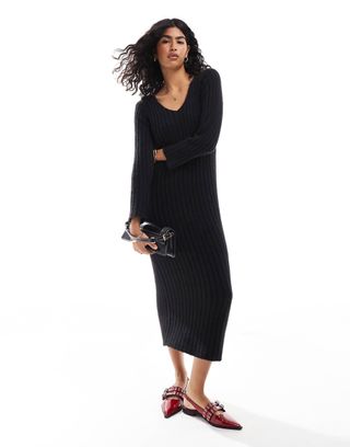 Wednesdays Girl Fluffy Yarn Oversized Maxi Dress in Black