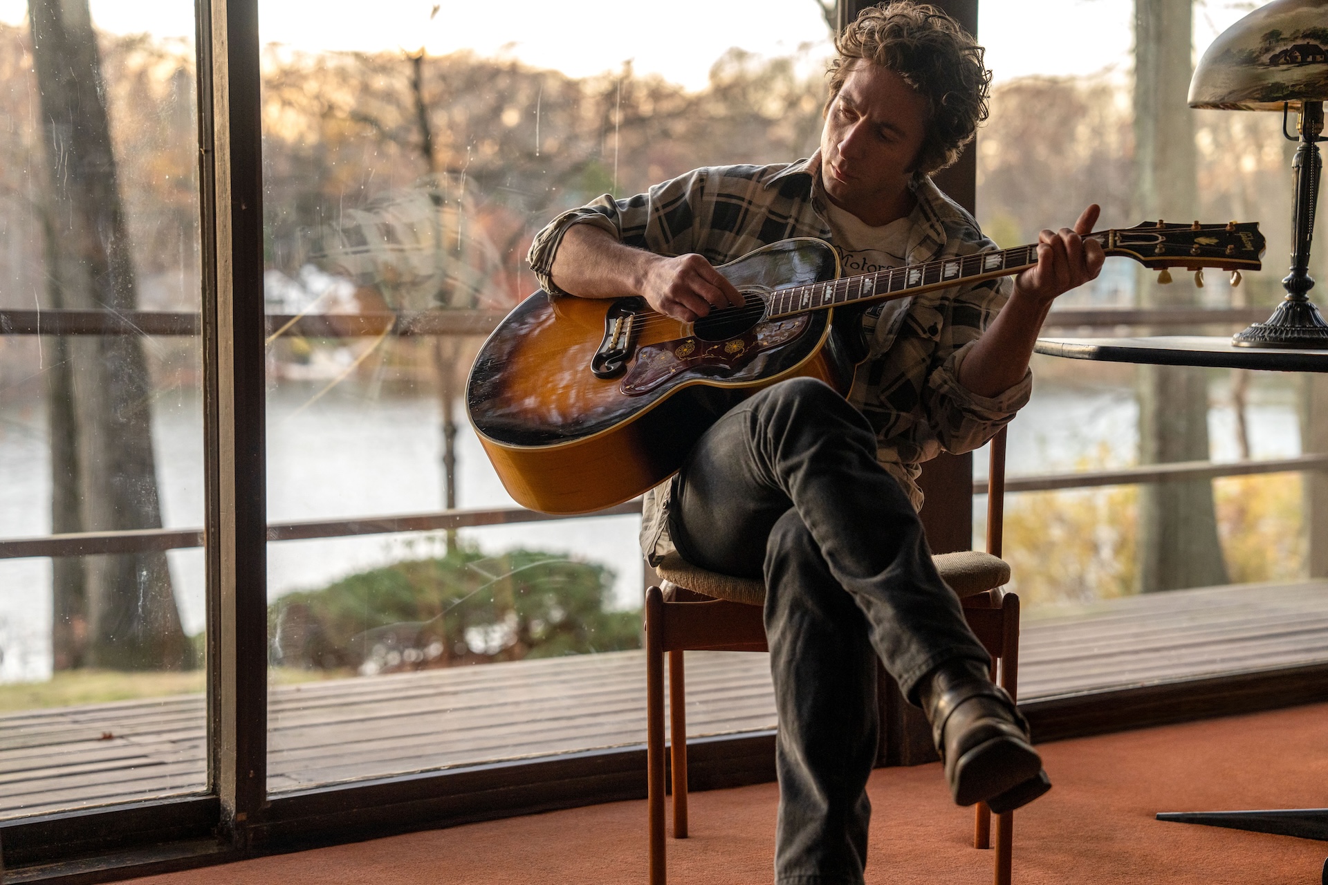 Jeremy Allen White as Bruce Springsteen in 20th Century Studios&#039; DELIVER ME FROM NOWHERE. Photo by Macall Polay &amp;copy; 2025 20th Century Studios. All Rights Reserved.