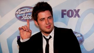 Lee DeWyze in the press room for the American Idol season 9 finale.