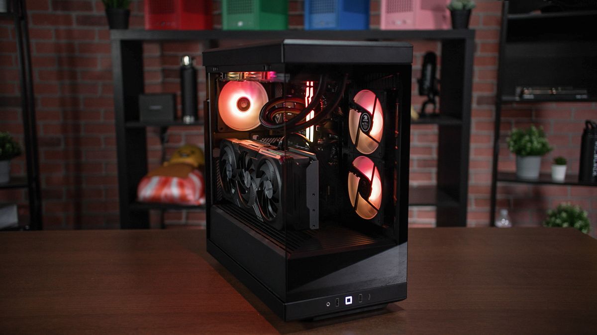 iBUYPOWER celebrates the launch of the HYTE Y40 Case with two new RDY ...