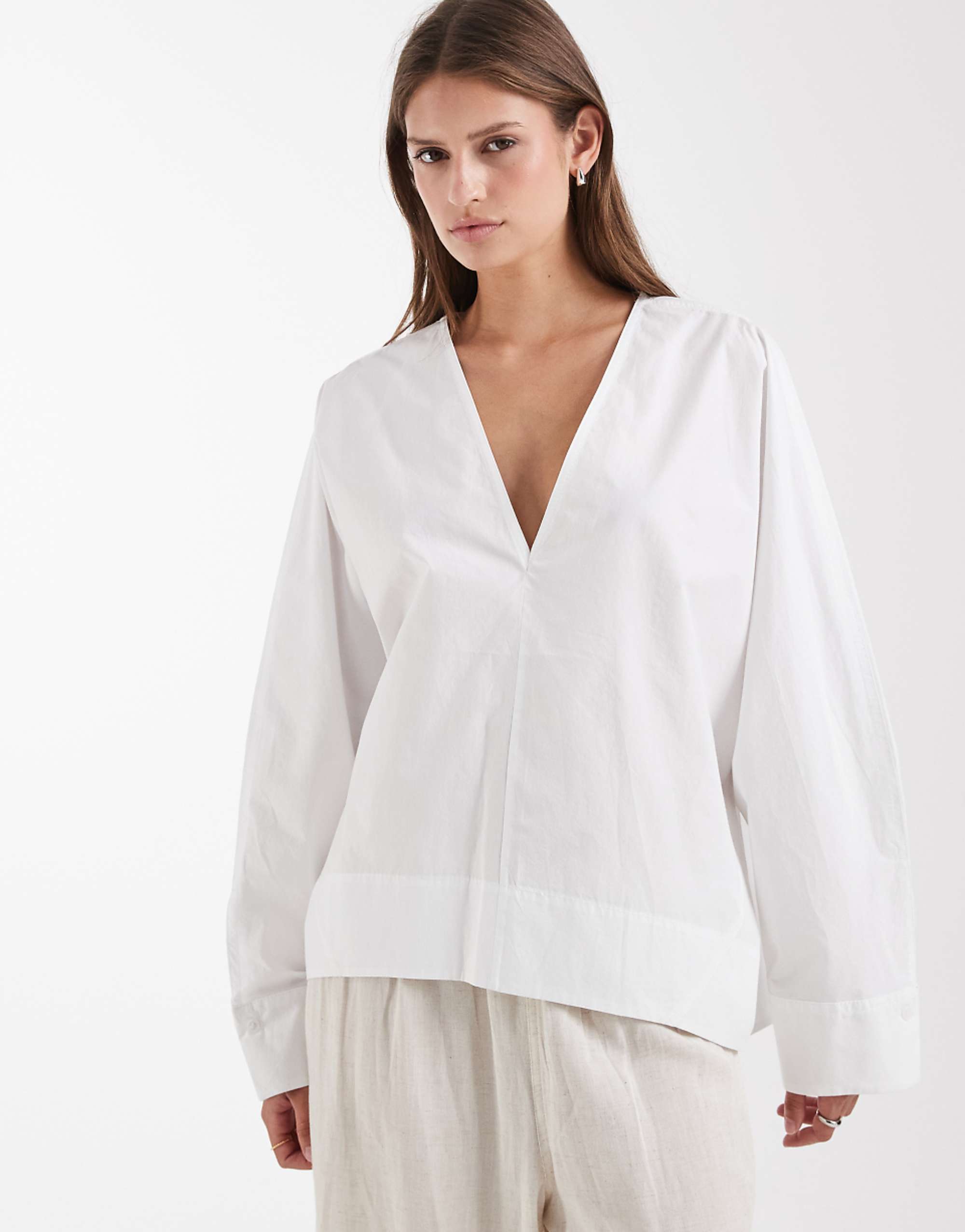 amp;amp; Other Stories Pure Cotton Poplin V Neck Balloon Shape Blouse in White