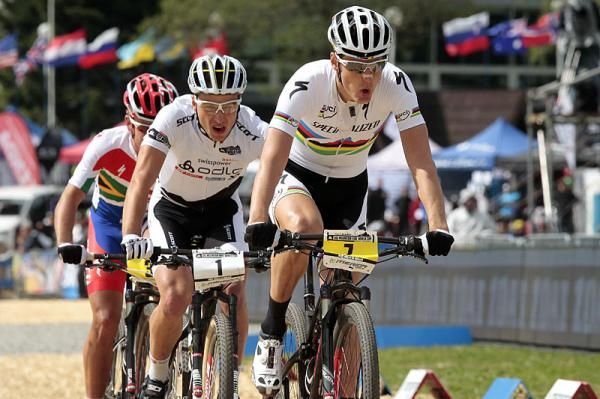 Jaroslav Kulhavy leads Nino Schurter