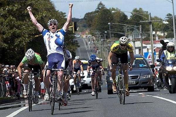 Joel Pearson (Savings and Loans) was the man to beat in the sprint and didn't disappoint his fans.