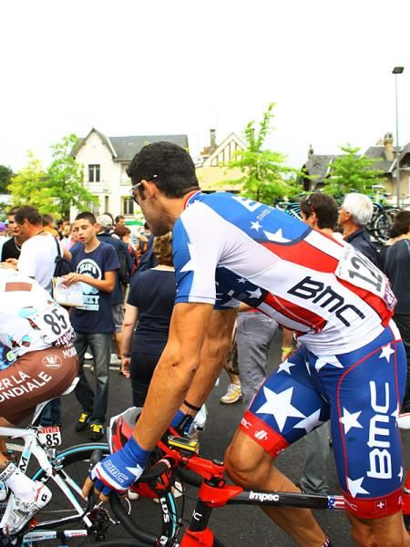 George Hincapie (BMC) is an easy rider to spot what with his tall frame and brightly colored kit.