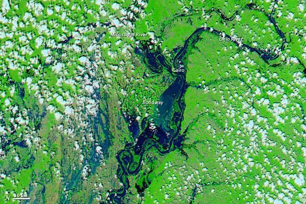 mississippi river flooding satellite photo