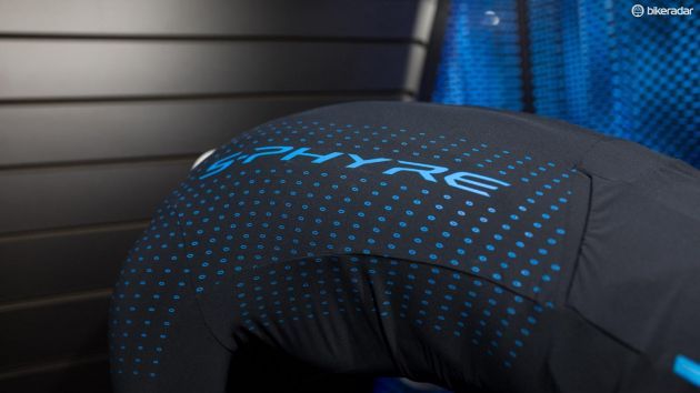 The fabric that makes up the S-Phyre jersey feels a bit &lsquo;crunchy&rsquo; to the touch, similar to POC&rsquo;s Essential jersey.