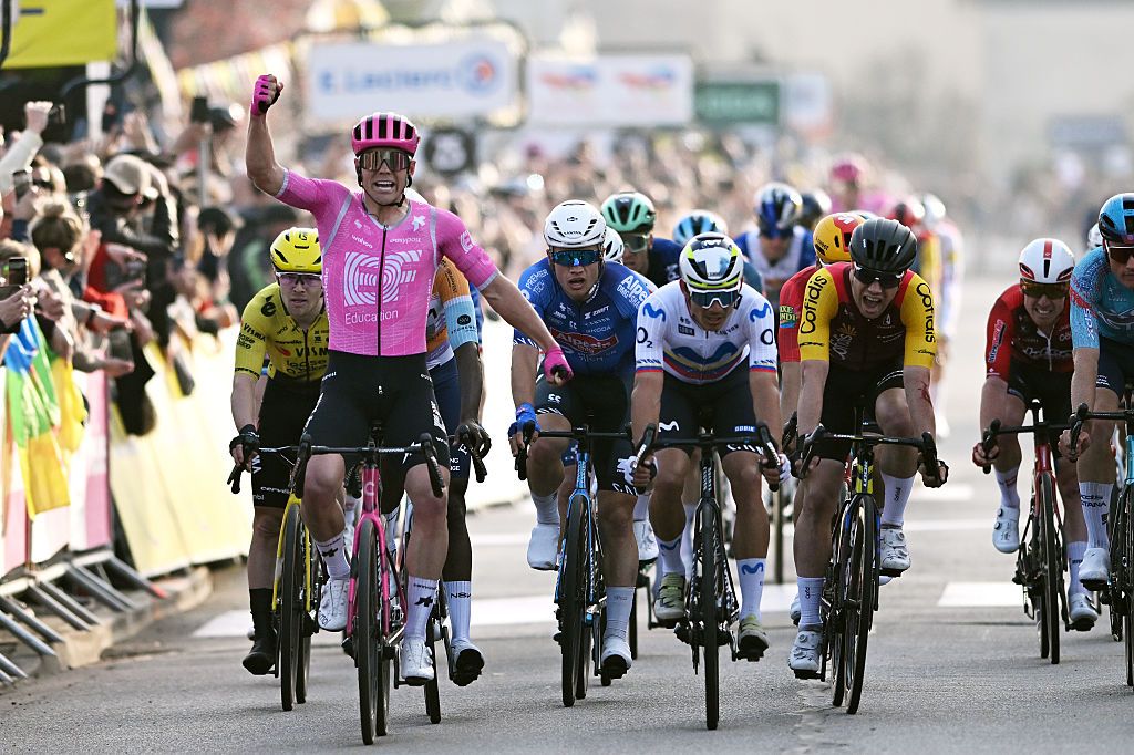 Luke Lamperti Wins Paris-Nice Stage 1 Sprint | Cyclingnews