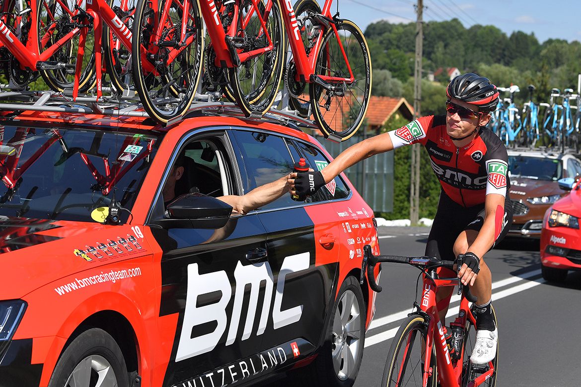 Floris Gerts visits the team car at the Tour de Pologne